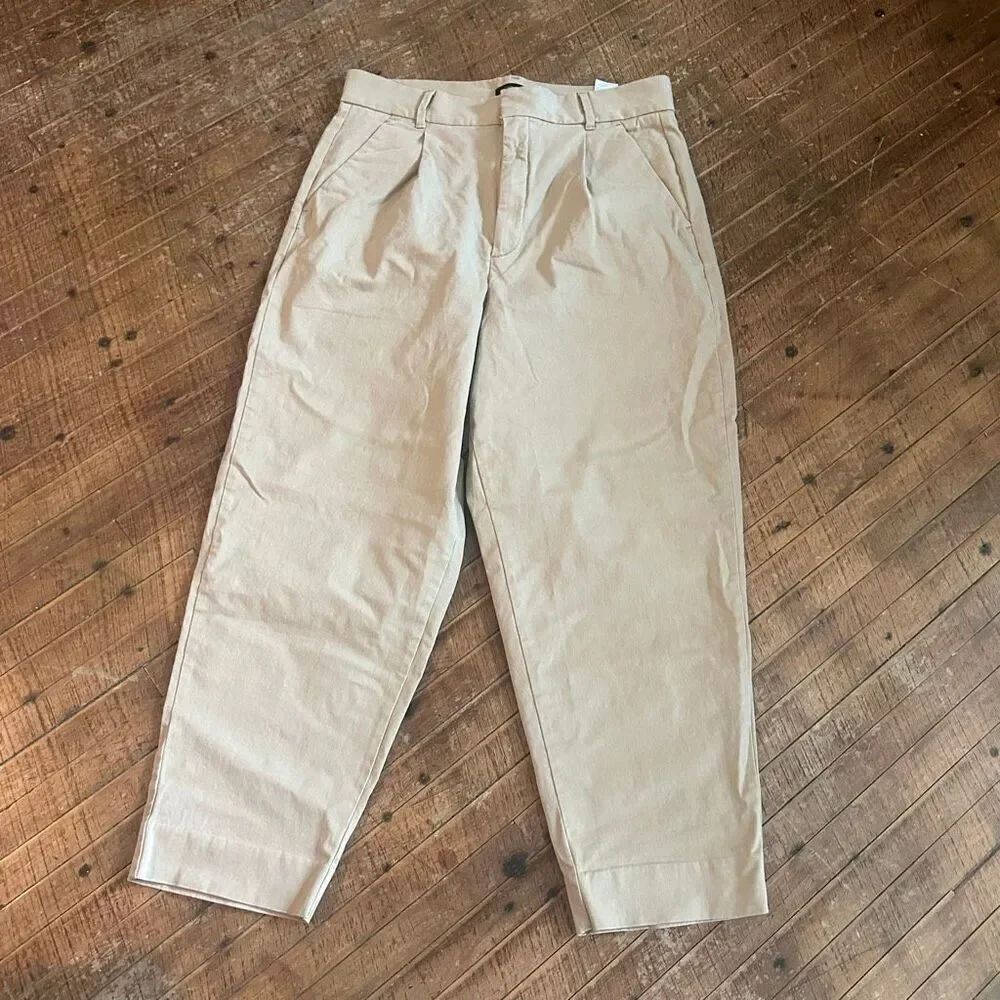 Banana Republic pleated crop wide leg chino 12 business casual minimalist slacks